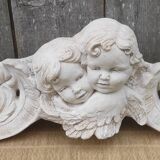 Décor en stuc figurant des anges