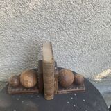 Paire de serre livres boules, en bois et metal, cisèles, vintage