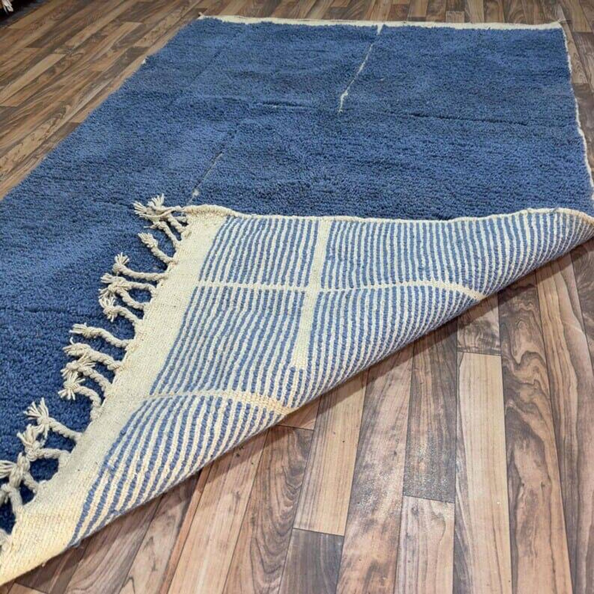 Handmade traditional beni ourain rug size 150 x 250 cm