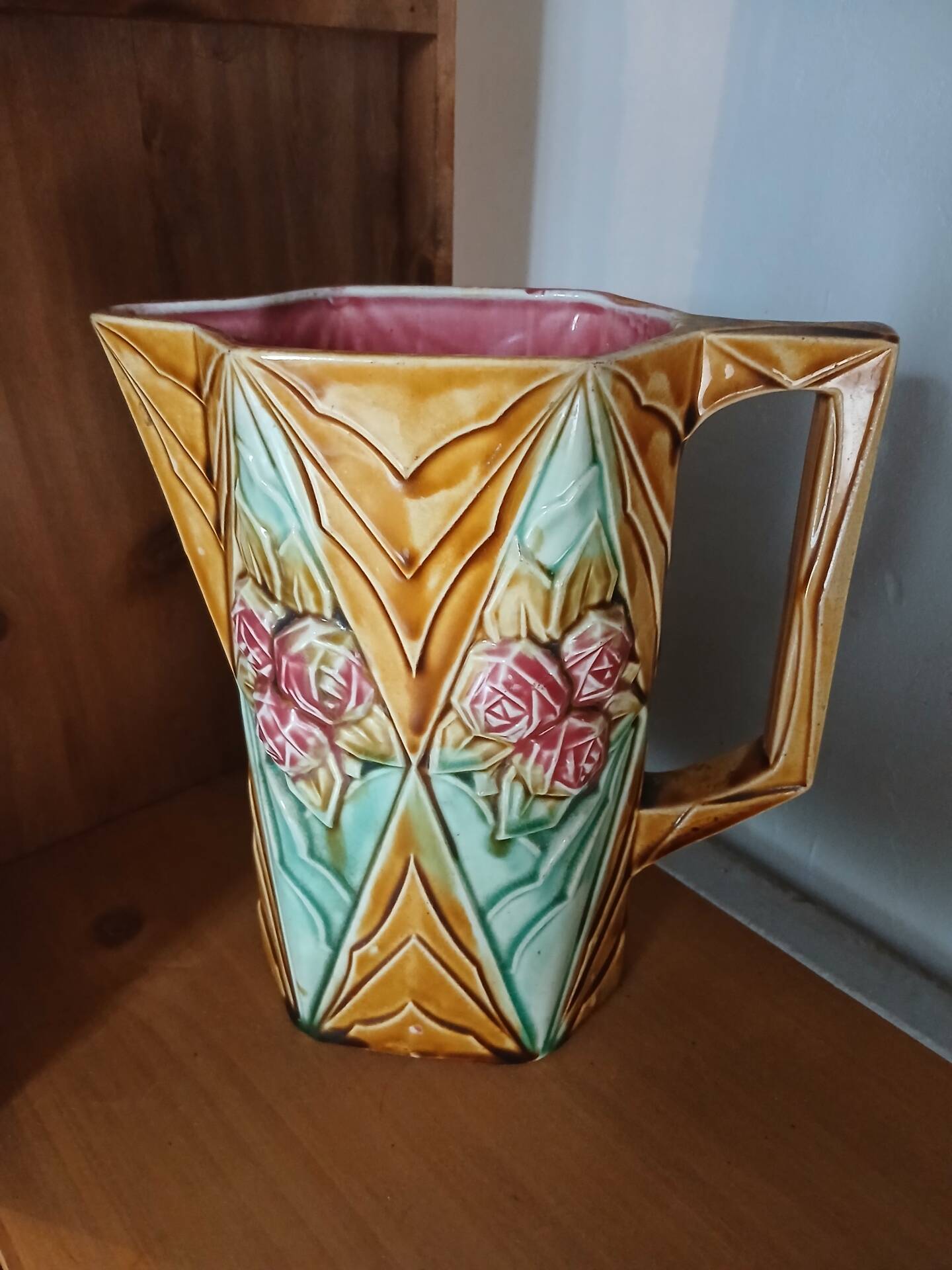 Antique pitcher in Onnaing slipware