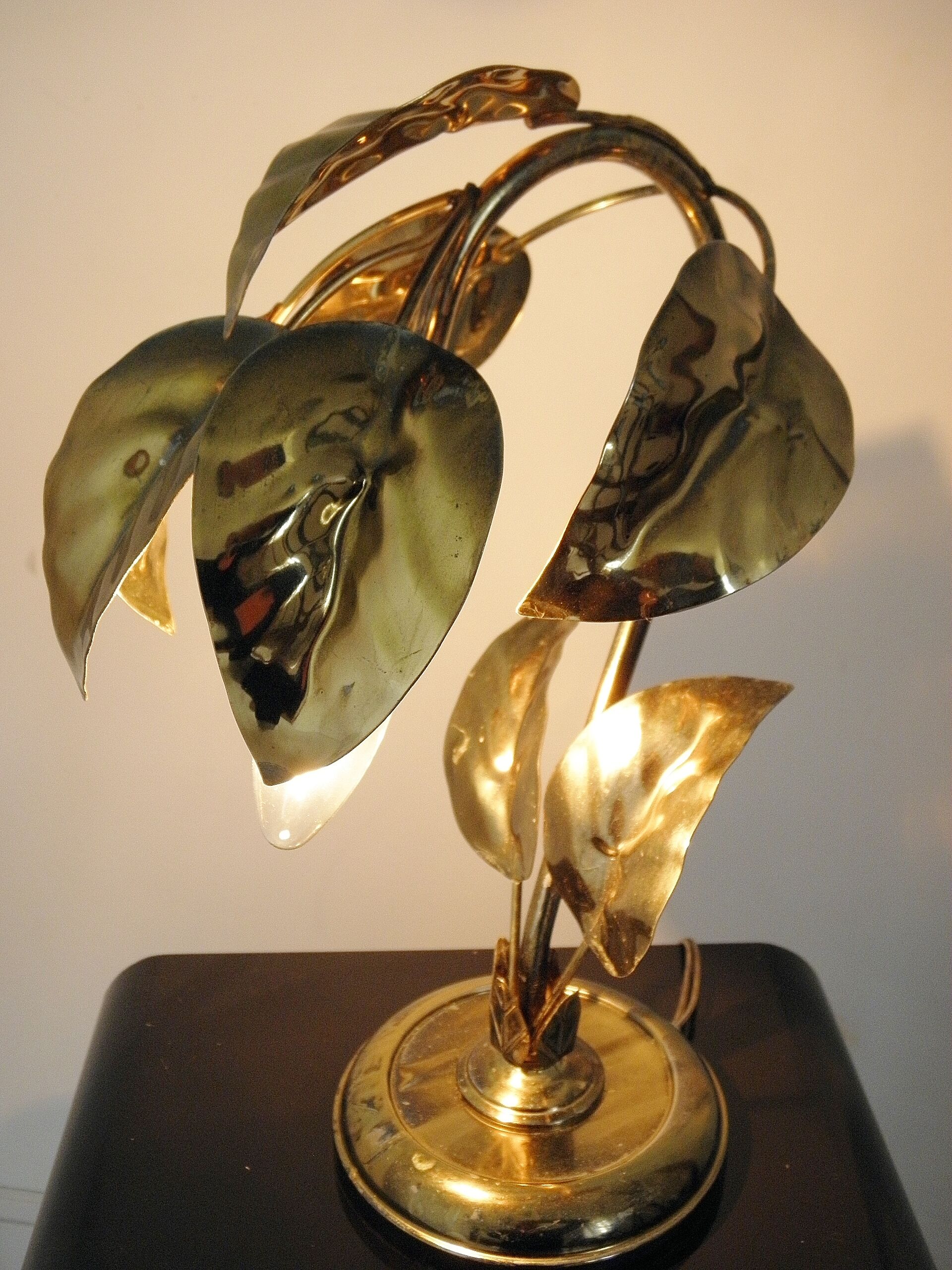 Lampe feuillage en métal doré vintage 1970