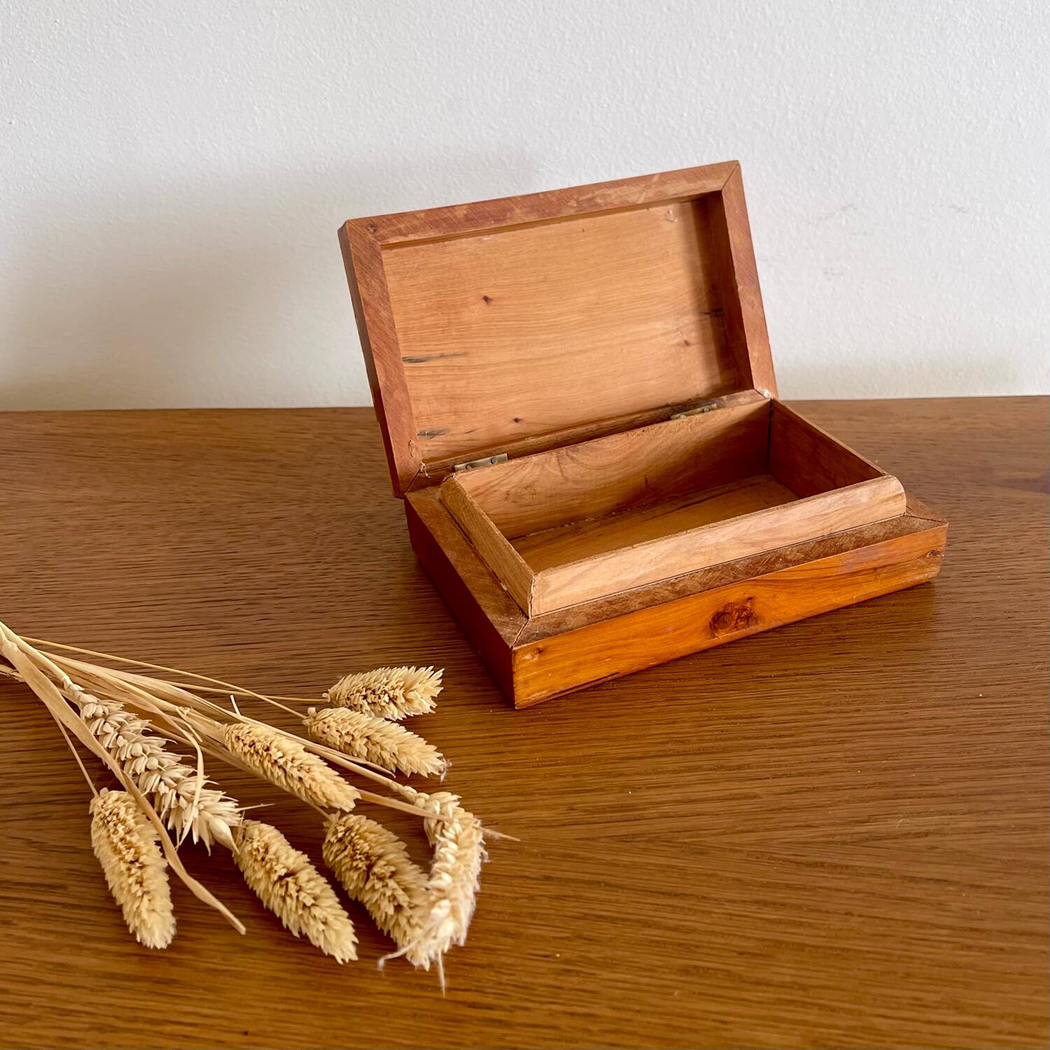 Wooden jewellery box
