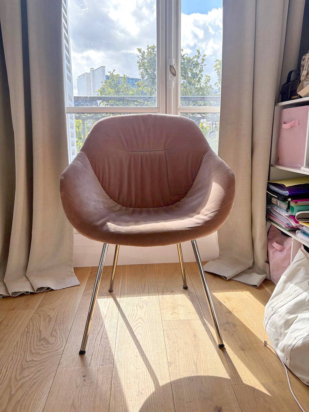 NV Gallery armchair in pink velvet and chrome metal