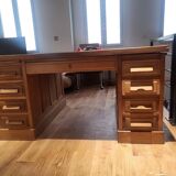 Bureau double