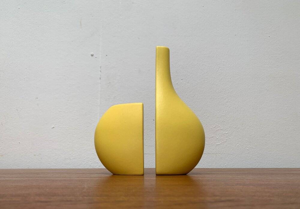 Set of 2 minimalist postmodern Italian vases by Bel Mondo, 1980s.