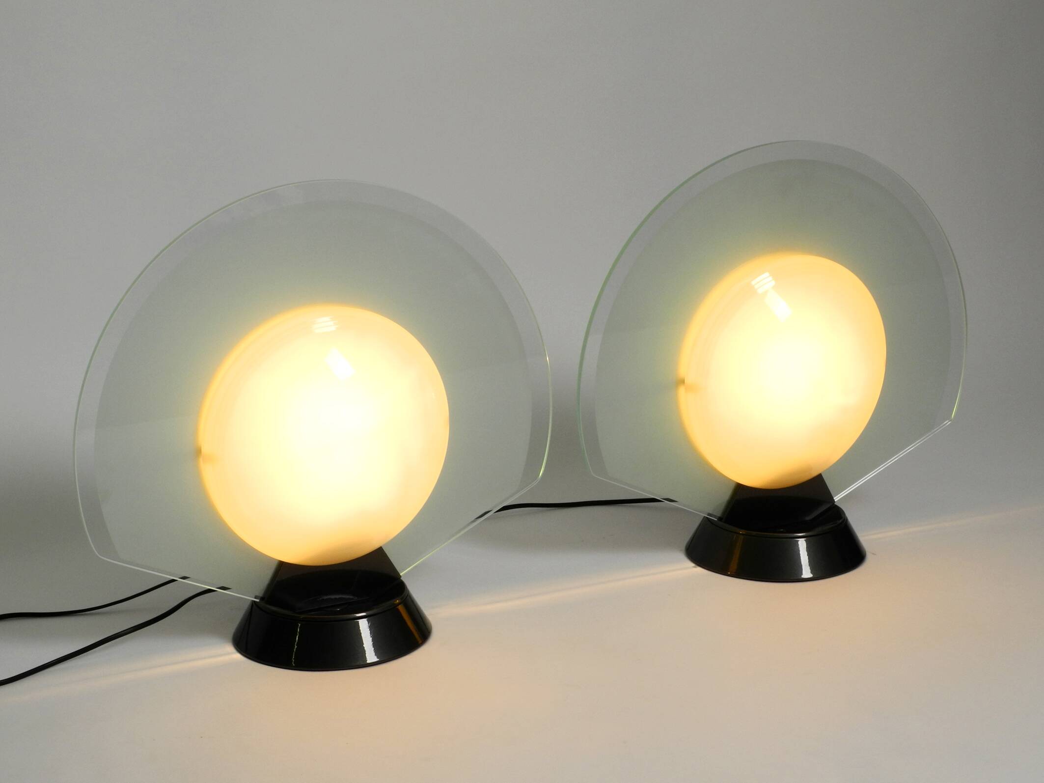 Pair of 1980s table lamps by Pier Giuseppe Ramella for Arteluce model Tikal