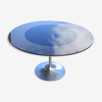 Table ronde pied tulipe design