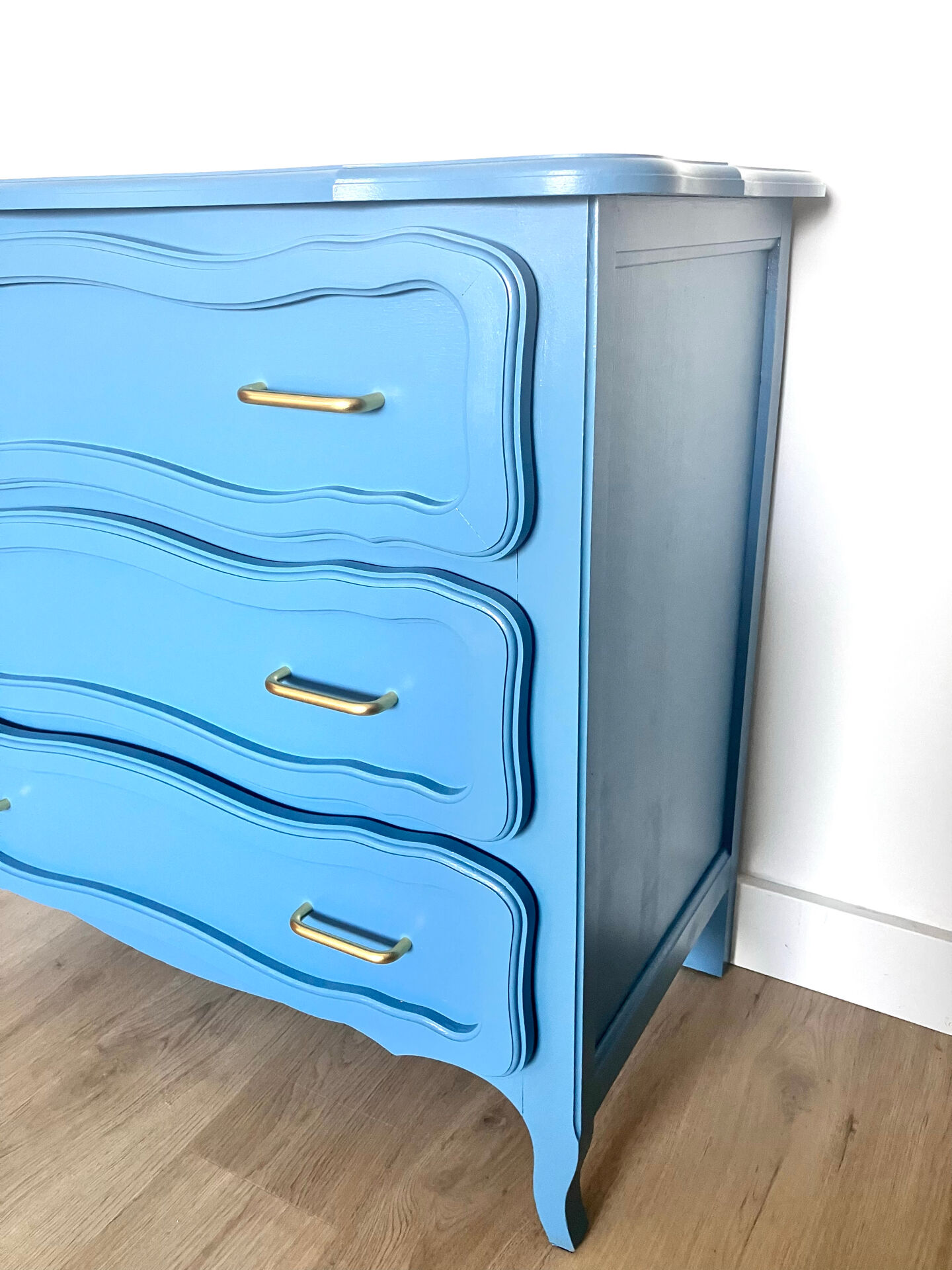 Organic blue chest of drawers