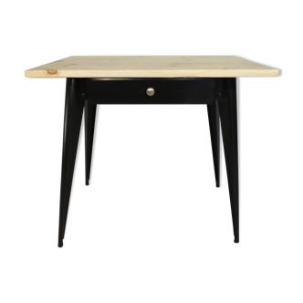 Table Tolix T55 by Xavier Pauchard