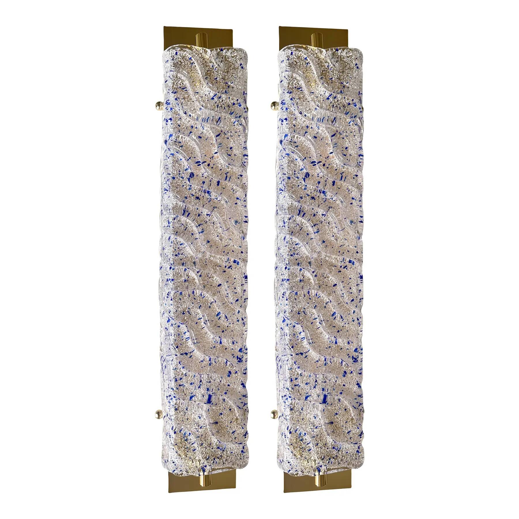 Applique murale haut de gamme en or avec verre de Murano "Graniglia" bleu, paire.