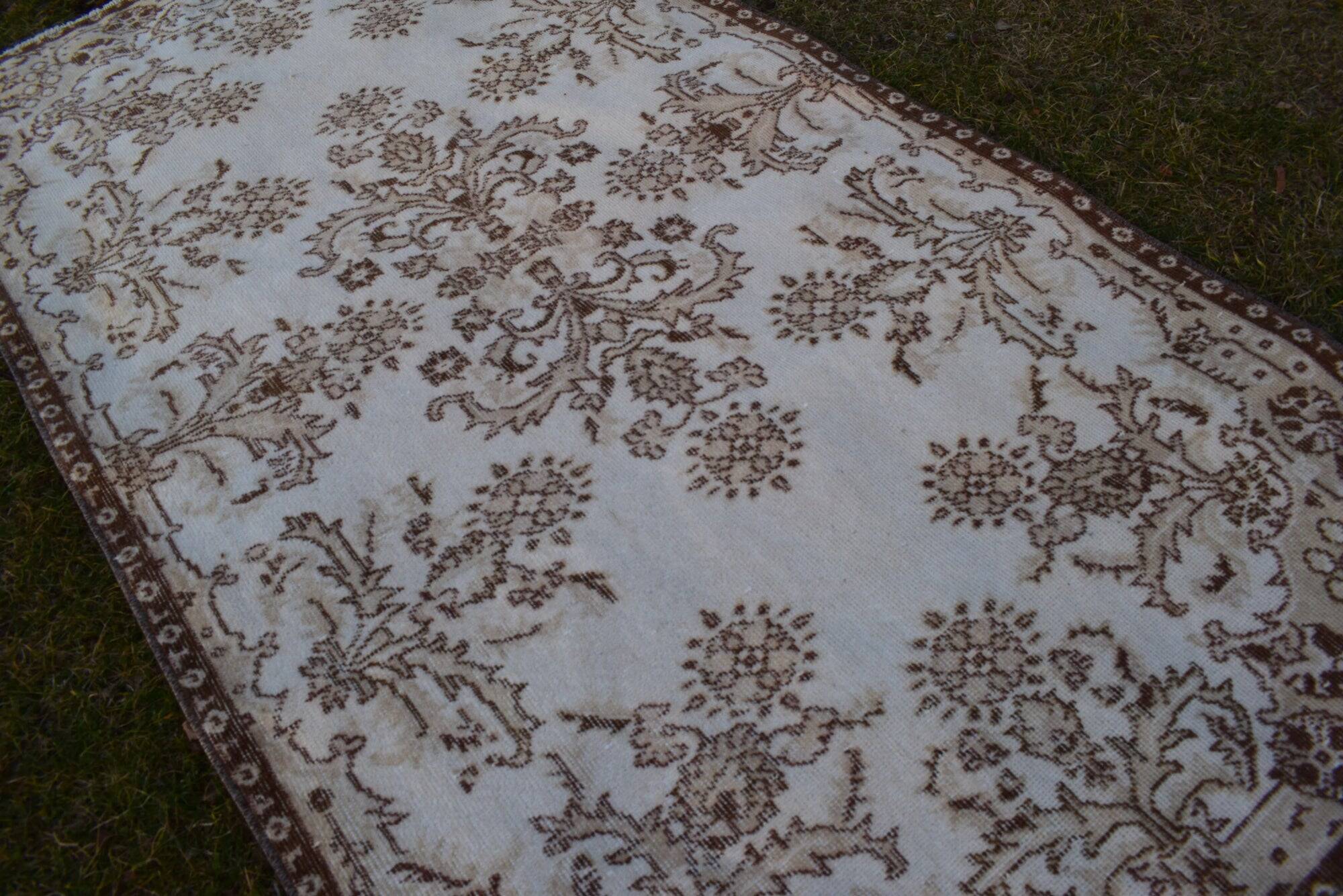Vintage Turkish rug handmade 117x217 cm