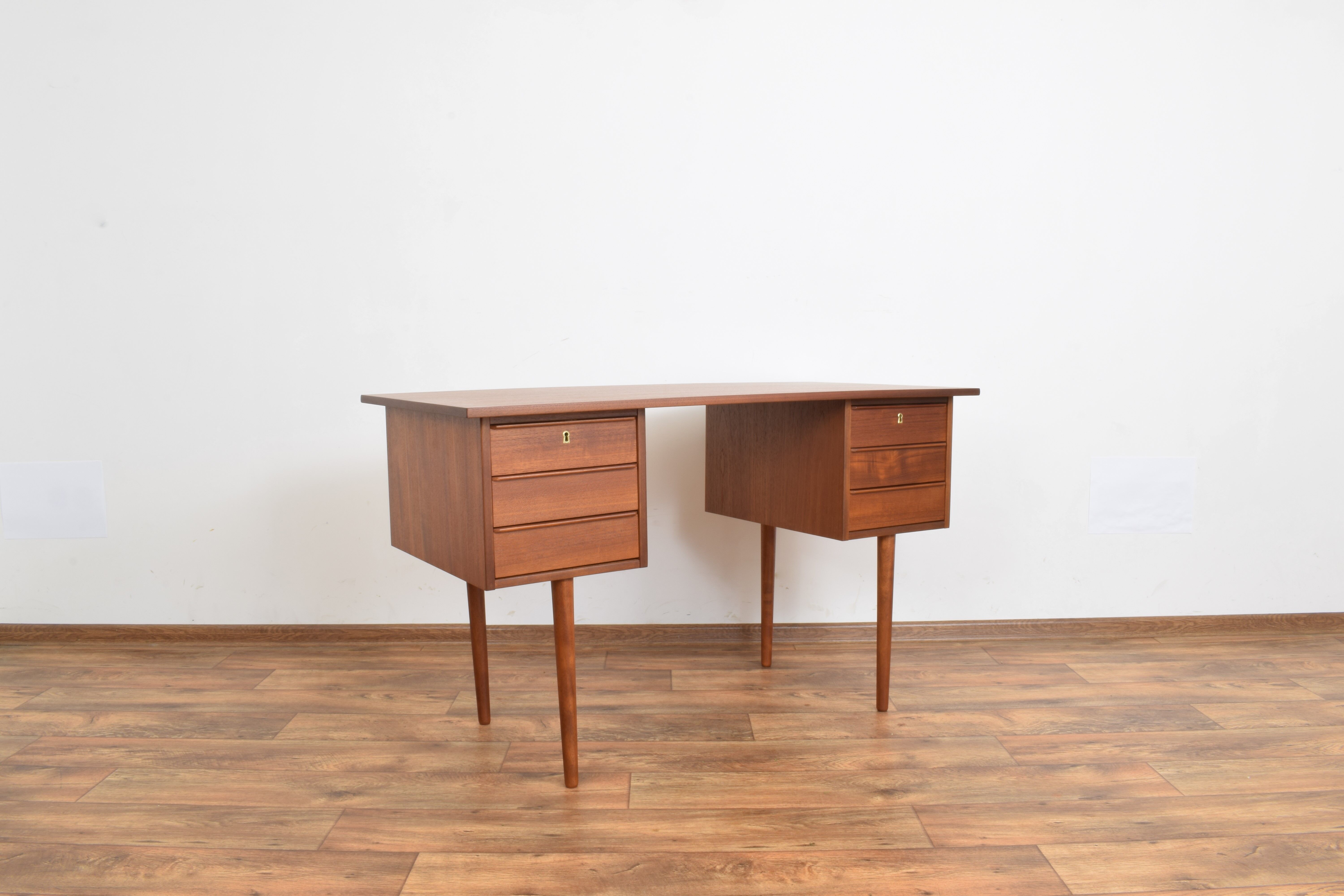 Mid-century teak danish desk, 1960