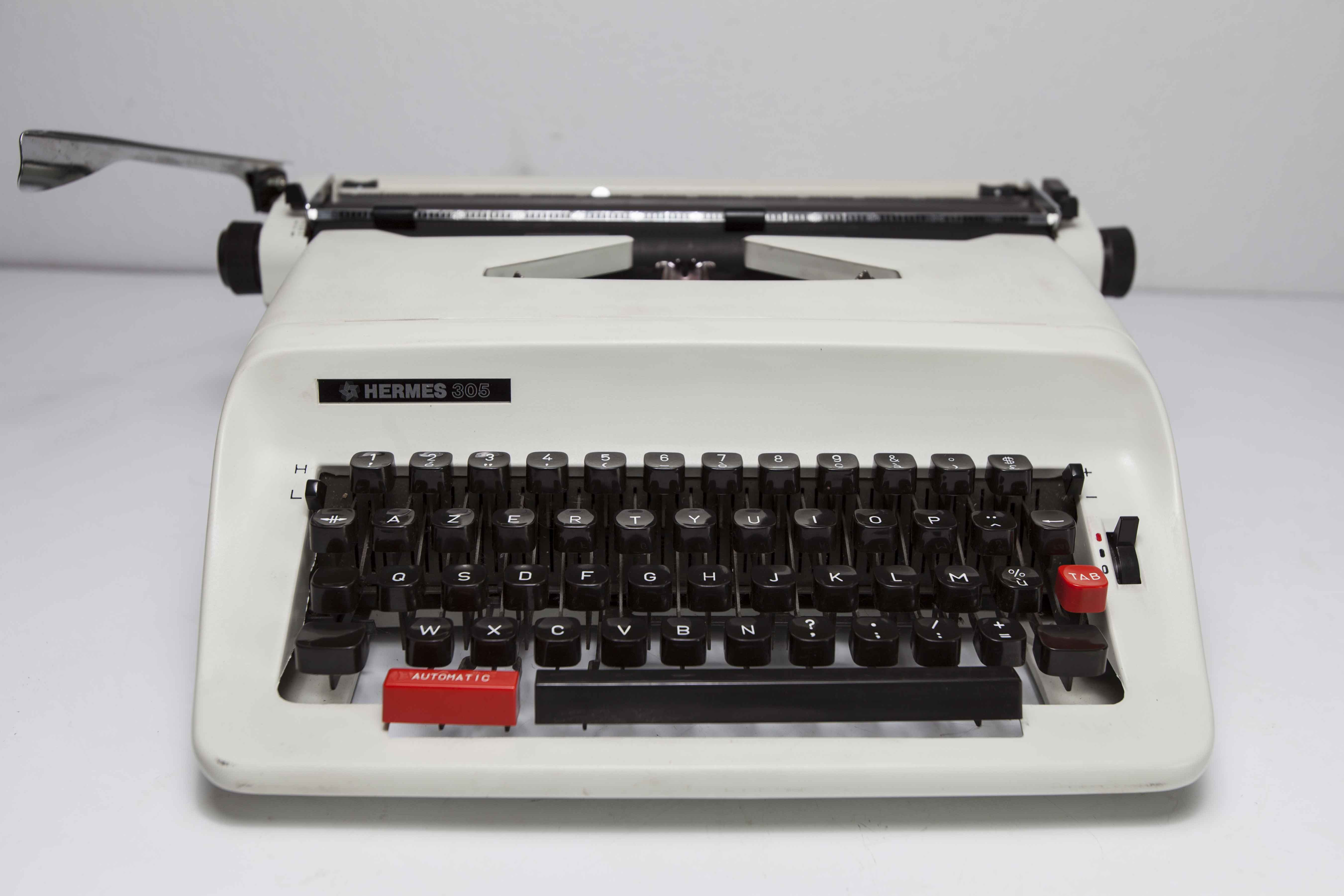 Machine à écrire Hermès 305 révisée
