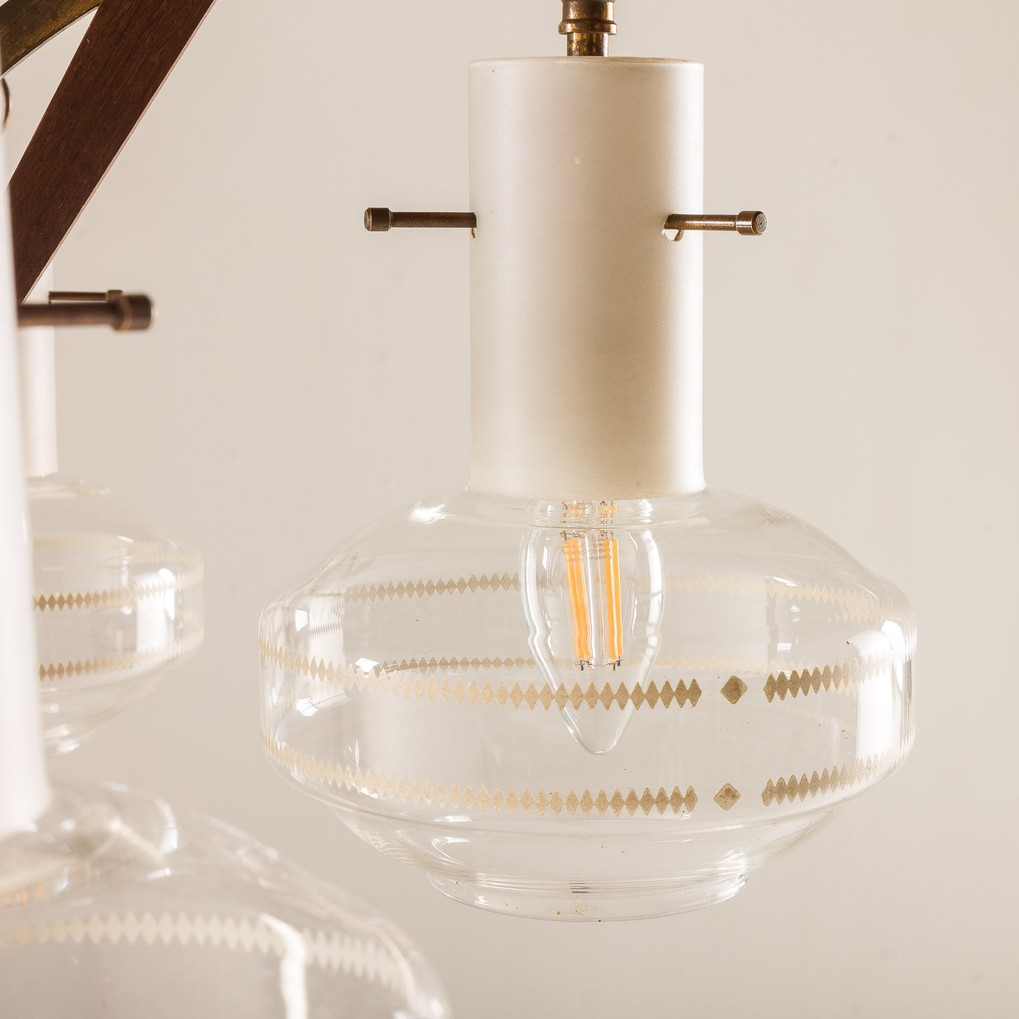 Italian mid-century Murano glass and teak chandelier attributed to Stilnovo, 1960s