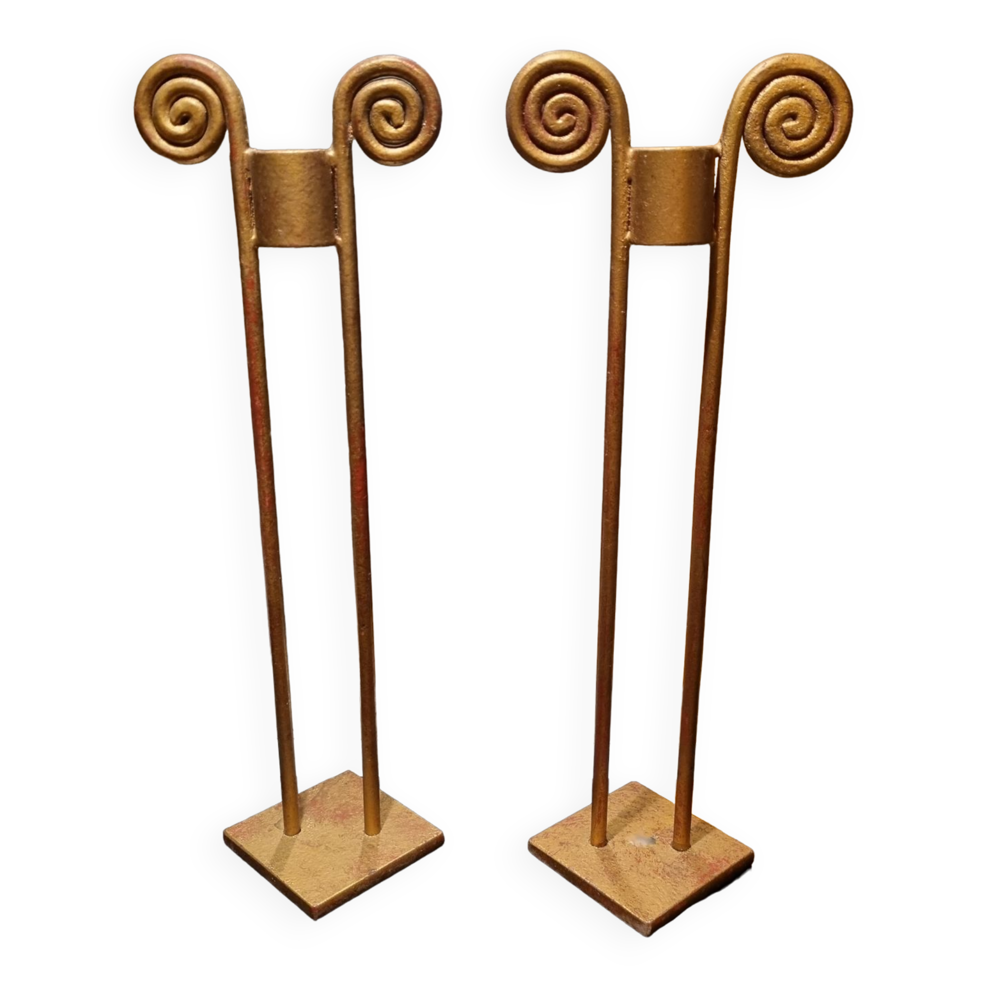 2 golden metal candlesticks