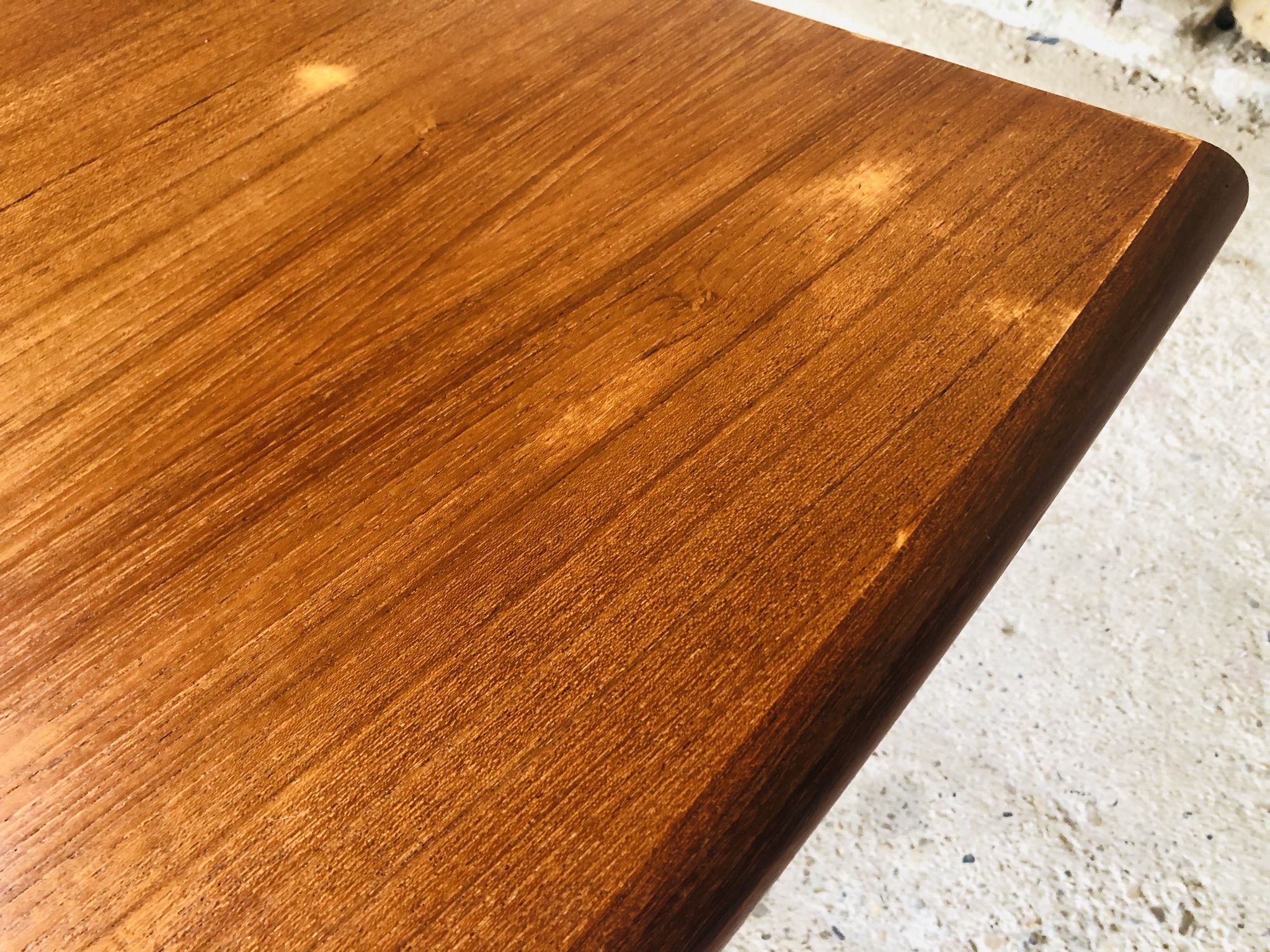 Table basse en teck danoise, Johannes Andersen pour CFC Silkeborg, Circa 60's