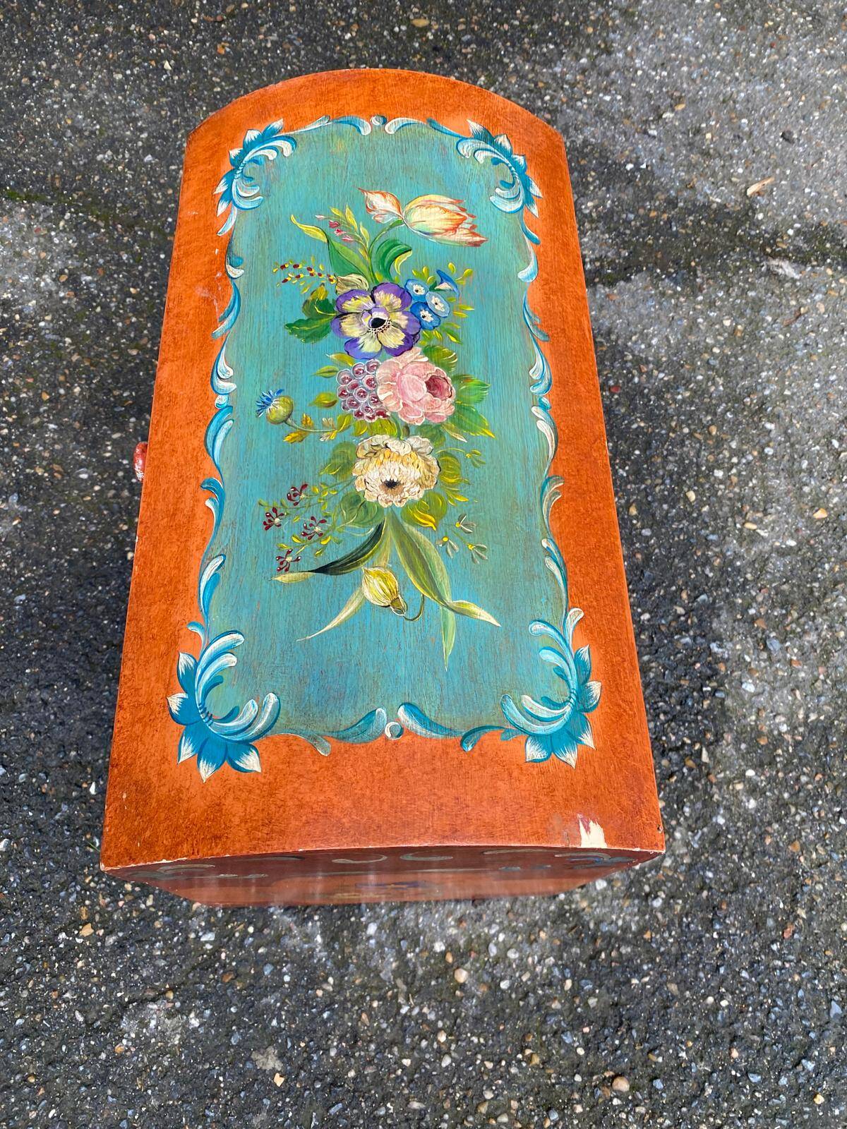 Small Chinese orange wooden flowered jewelry box