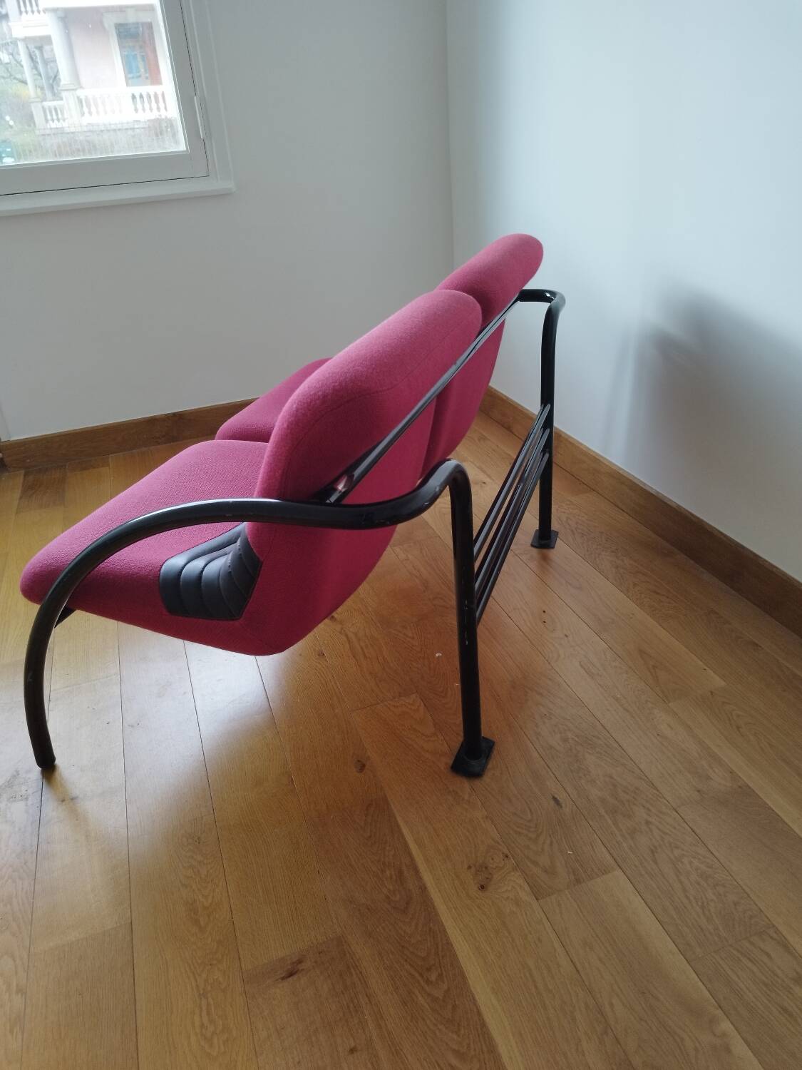 2-seater sofa from the French manufacturer Airborne