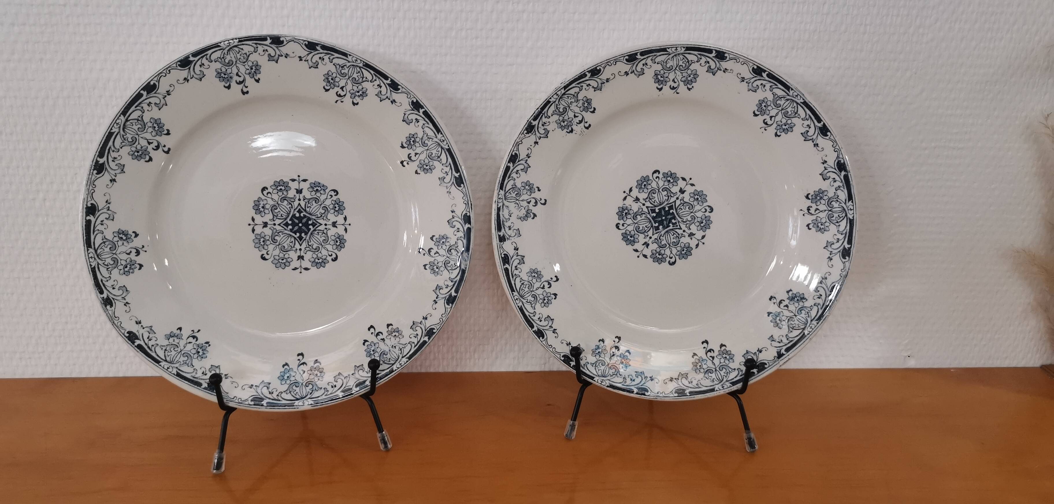 Blue/green iron earth shower bowl, “Mignon” model, H & Cie Sarreguemines