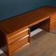 Commode de bureau rétro en noyer et palissandre par John Herbert