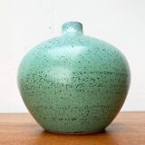 Mid-century German minimalist studio pottery vase by Siegfried Gramann for Töpferhof Römhild, 1960s.