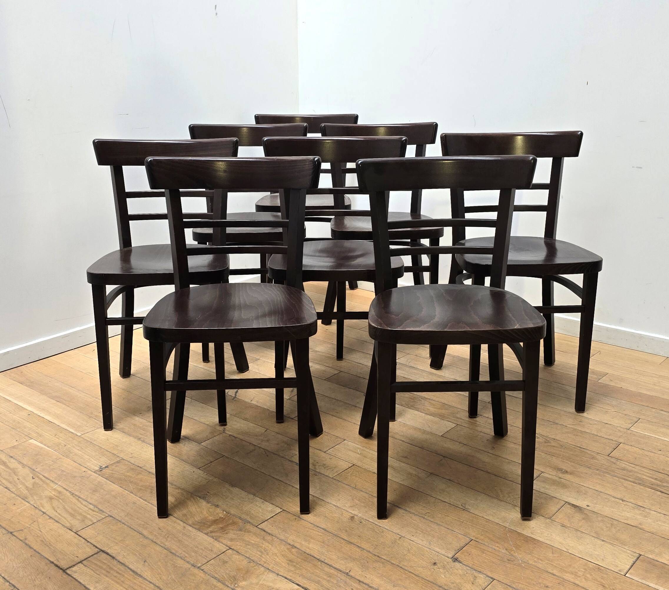 Set of 20 bistro chairs