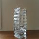 Vase art déco en verre moulé
