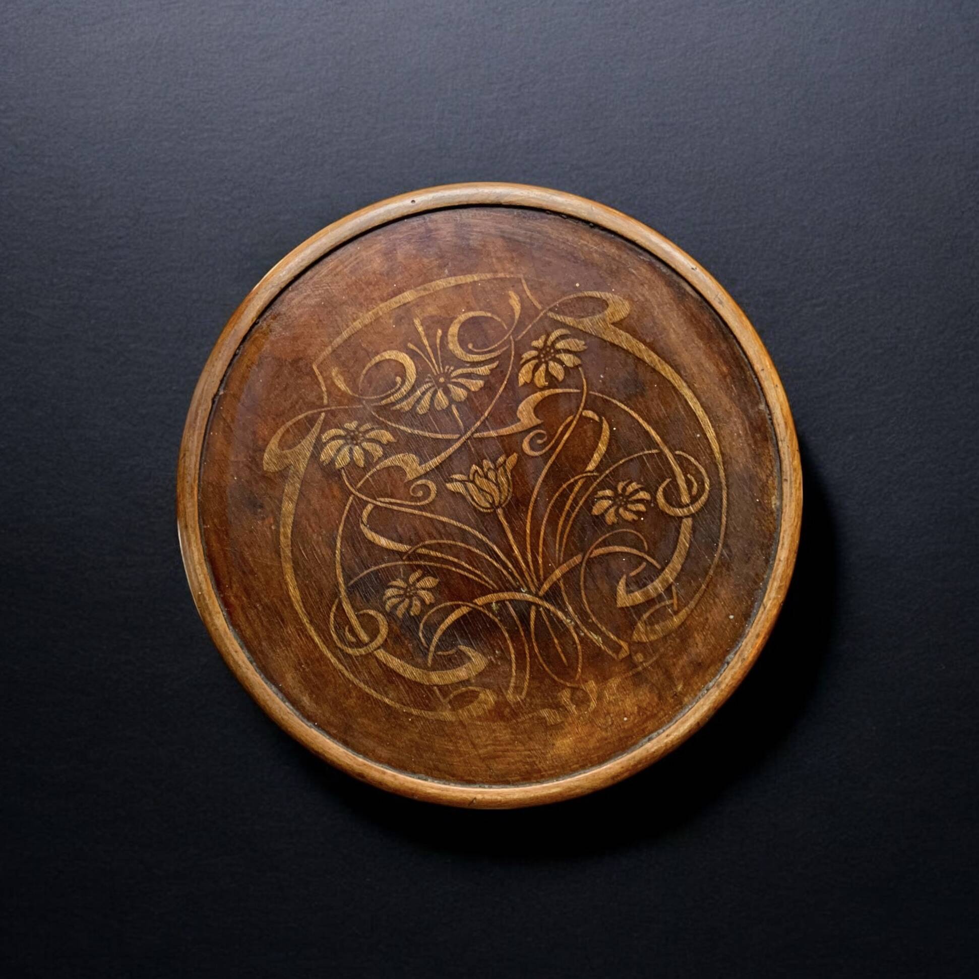 Thonet style Art Nouveau bistro stool in curved wood