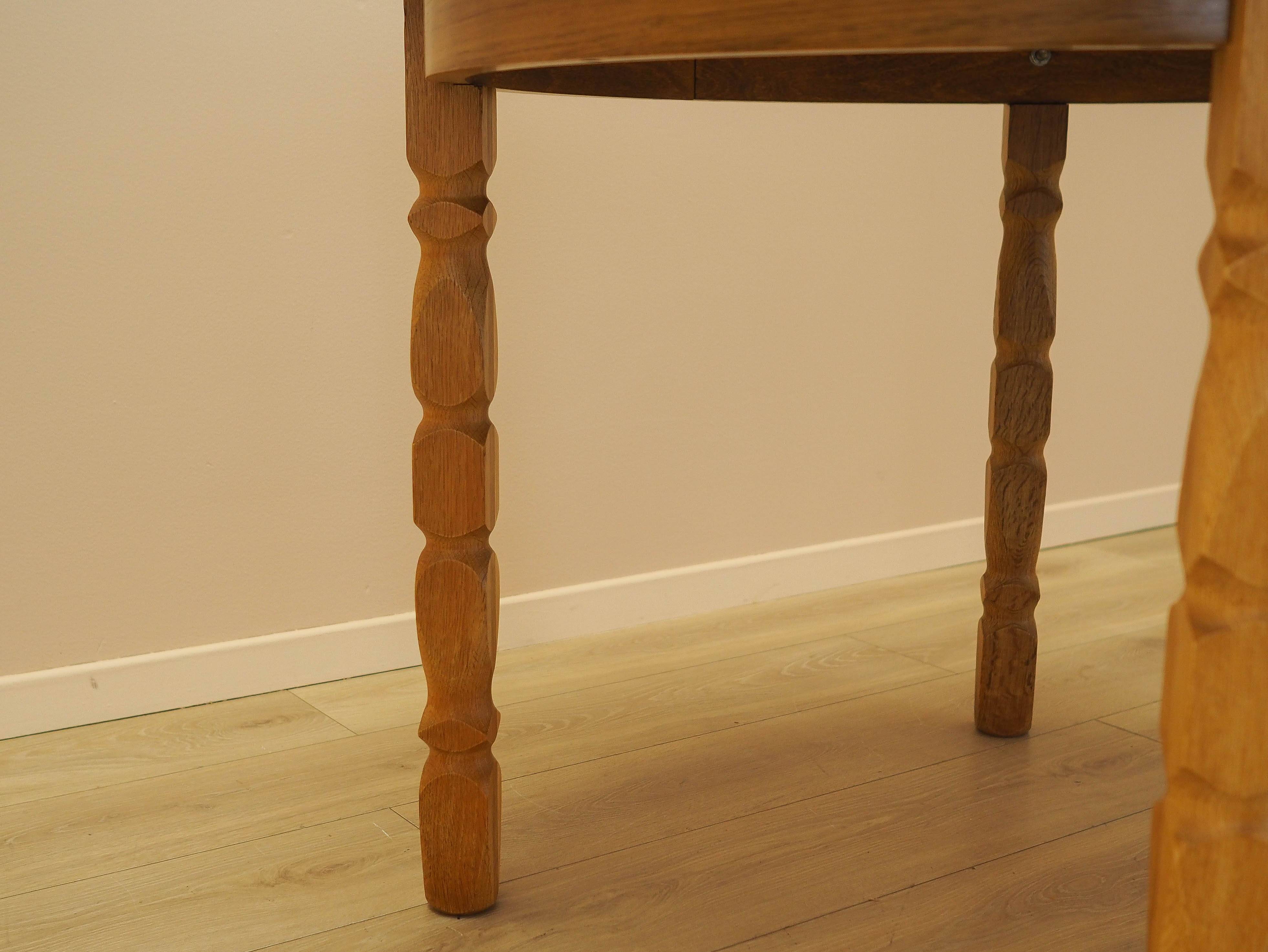 Round oak table, Danish design, 1960s, designer: Henning Kjærnulf