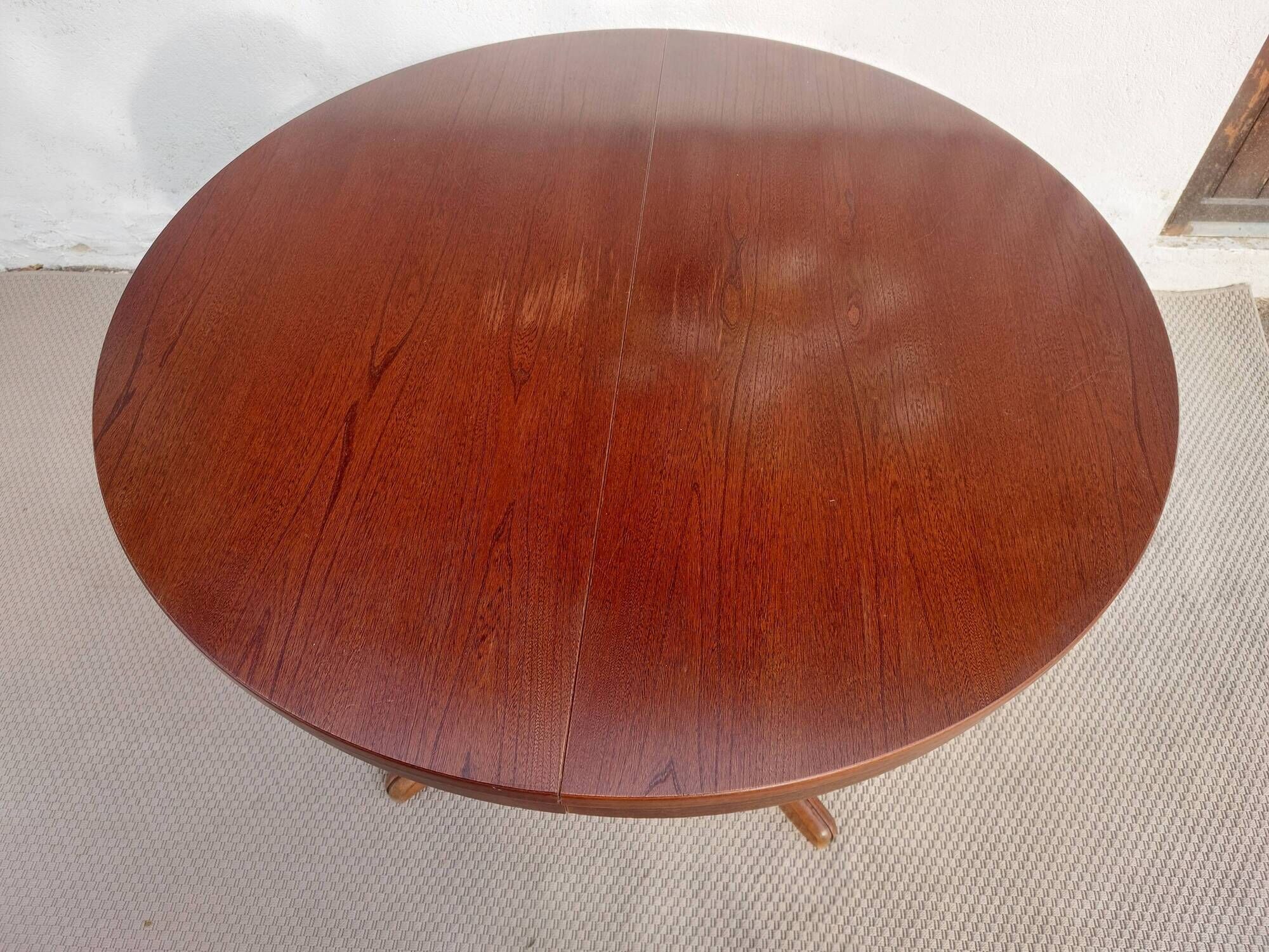 round/oval table with extension, central leg, dark shade, Baumann design