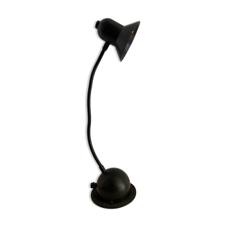 Articulated and adjustable black metal lamp