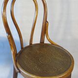 Set of 2 Thonet wooden seat bistro chairs N°18 1/2, Circa 1920