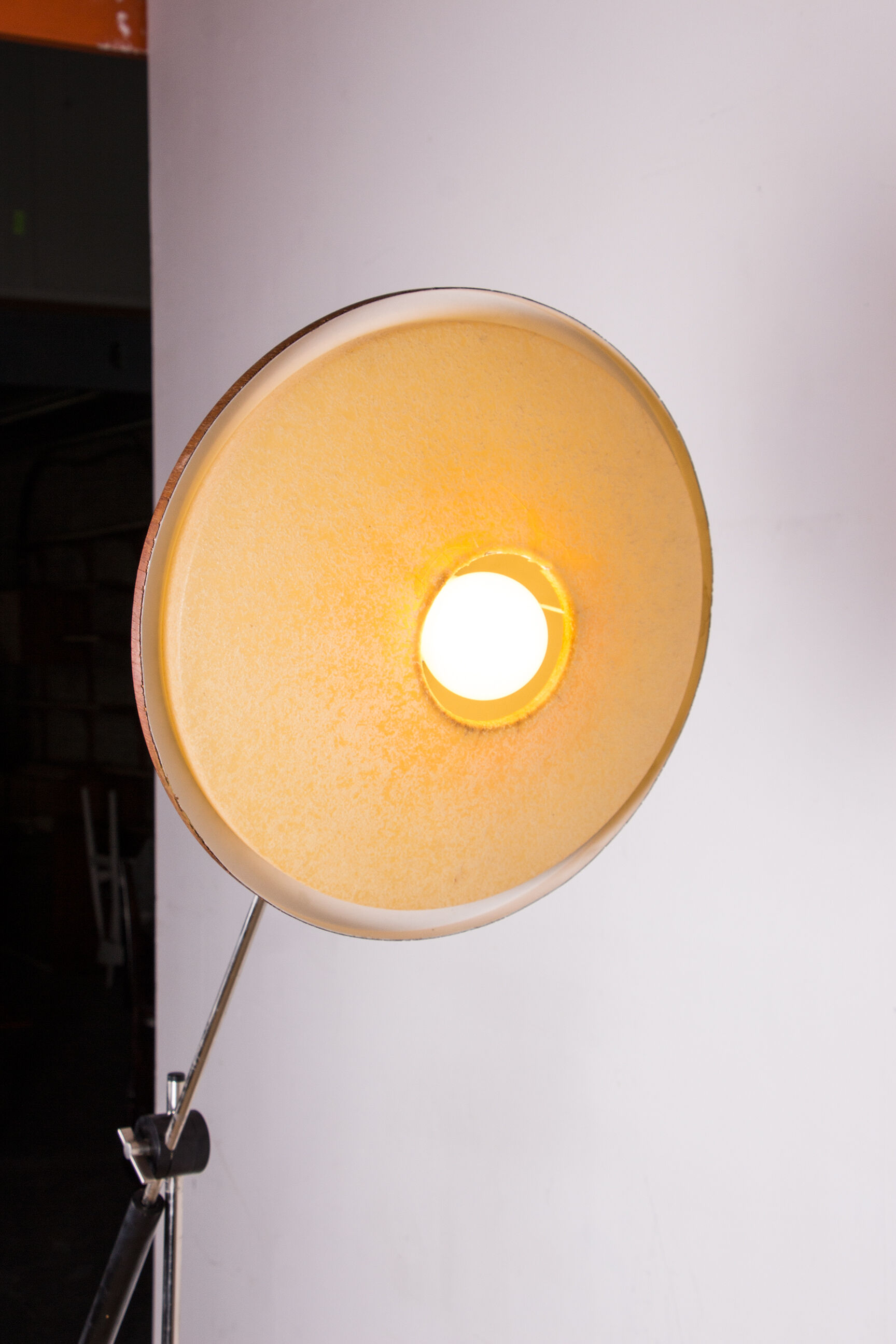 Large tilting luminaire in Steel and Teak Temde Leuchten 1960.