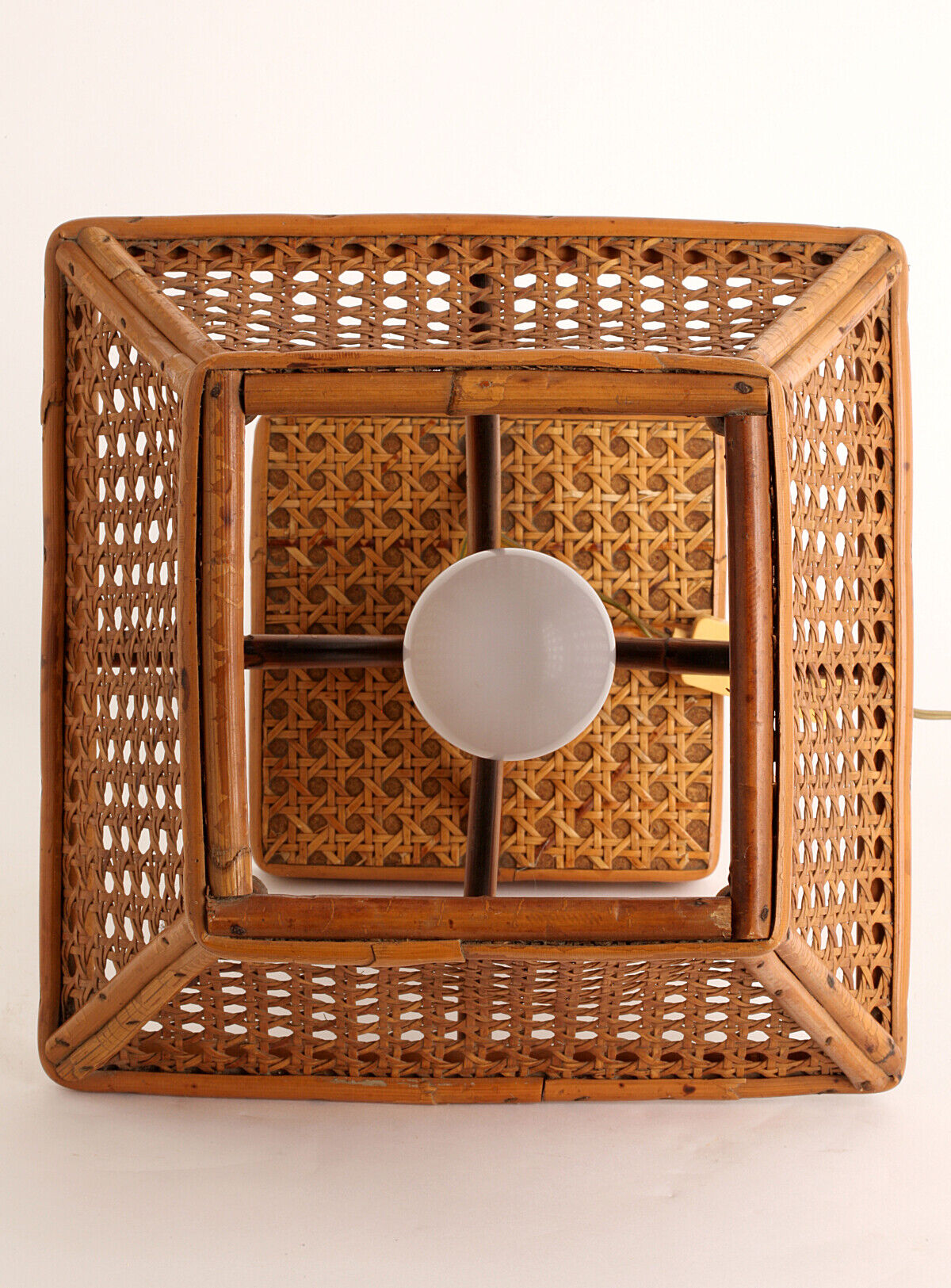 Pagoda lamp