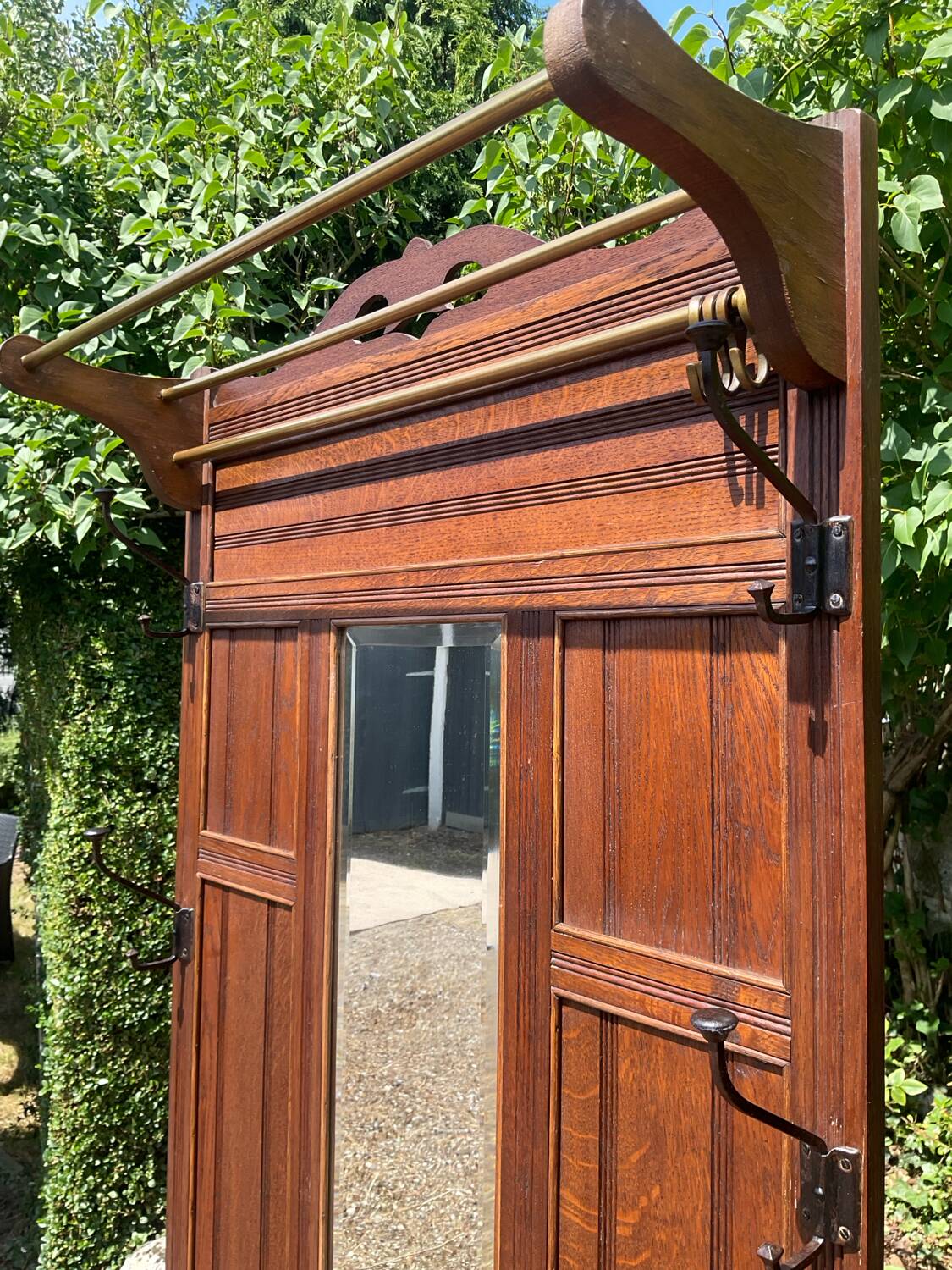Art Deco oak cloakroom