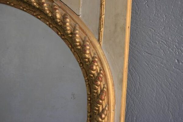Trumeau de style Louis XVI laqué et doré XIXème 86x168cm