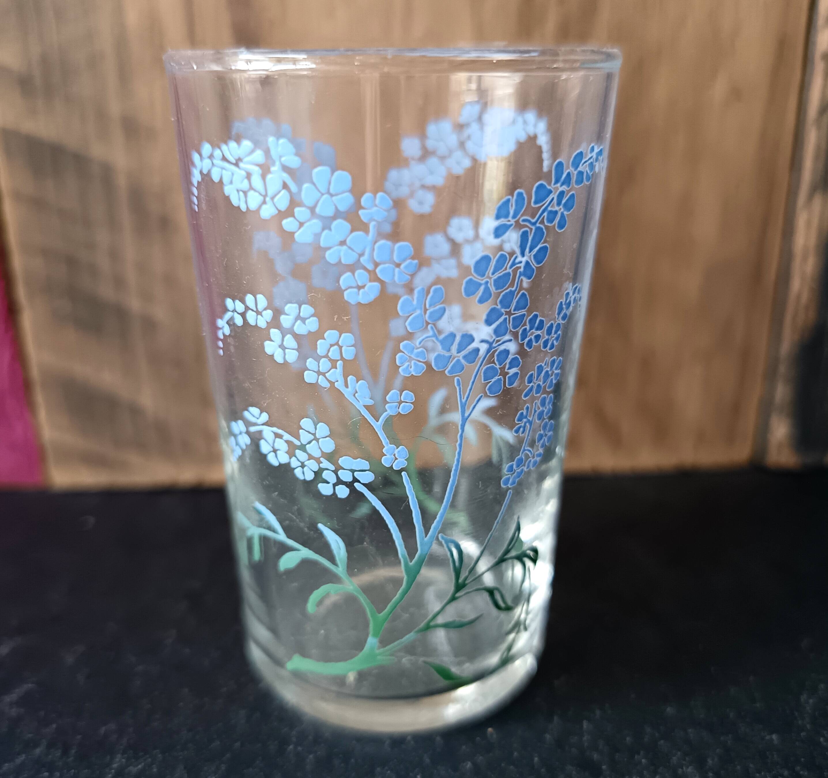 9 small vintage silkscreened blue flower pattern glasses from 1940/50
