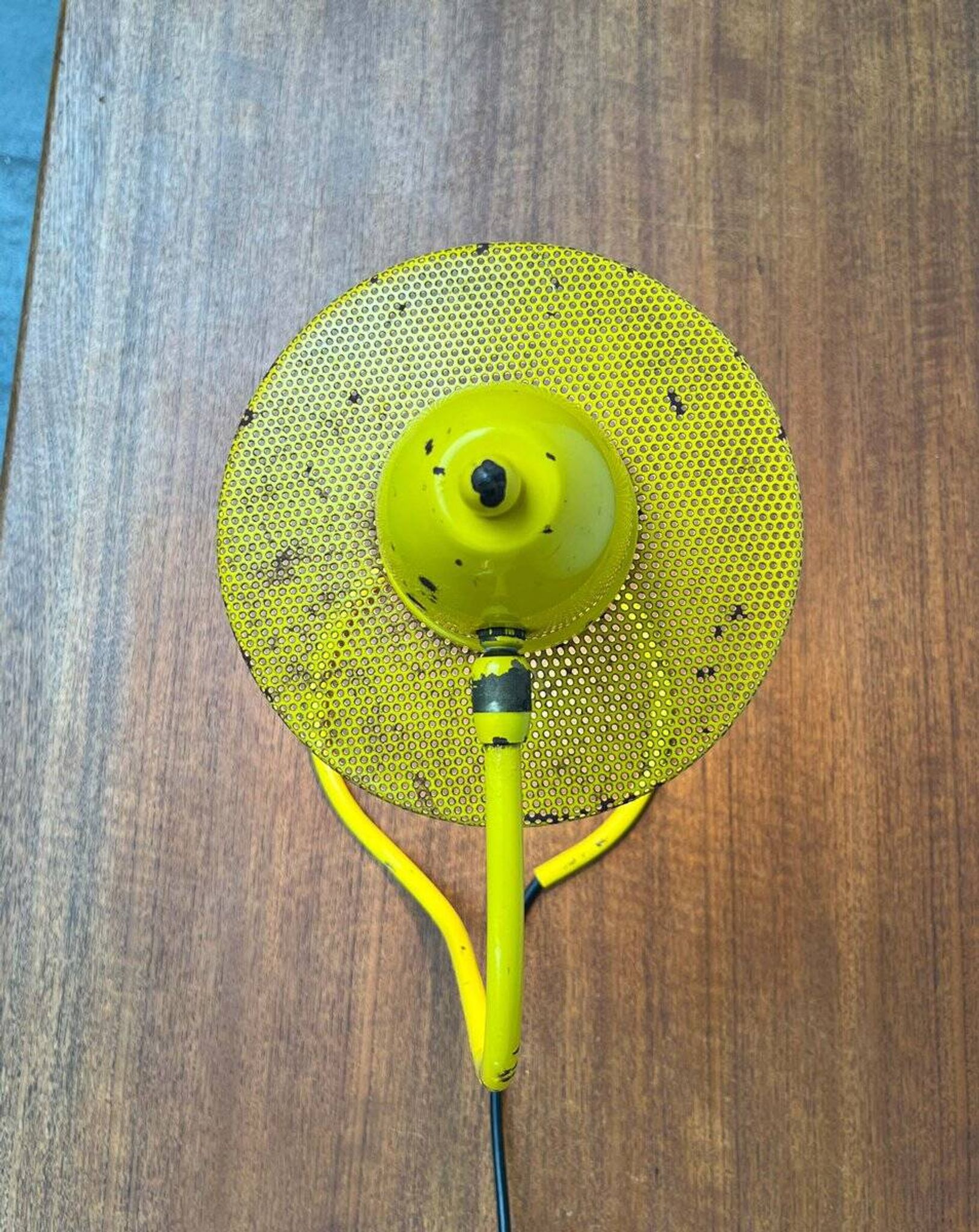 Perforated metal table lamp in Mid-Century Modern style, in the style of Mathieu Matégot, 1960s.
