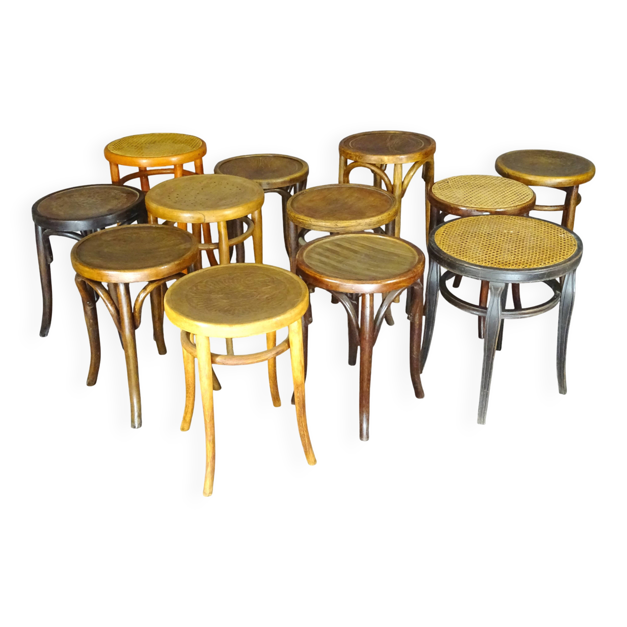 12 tabourets bas,canné, bois, Thonet Baumann Kohn Fischel 1900 à 1925