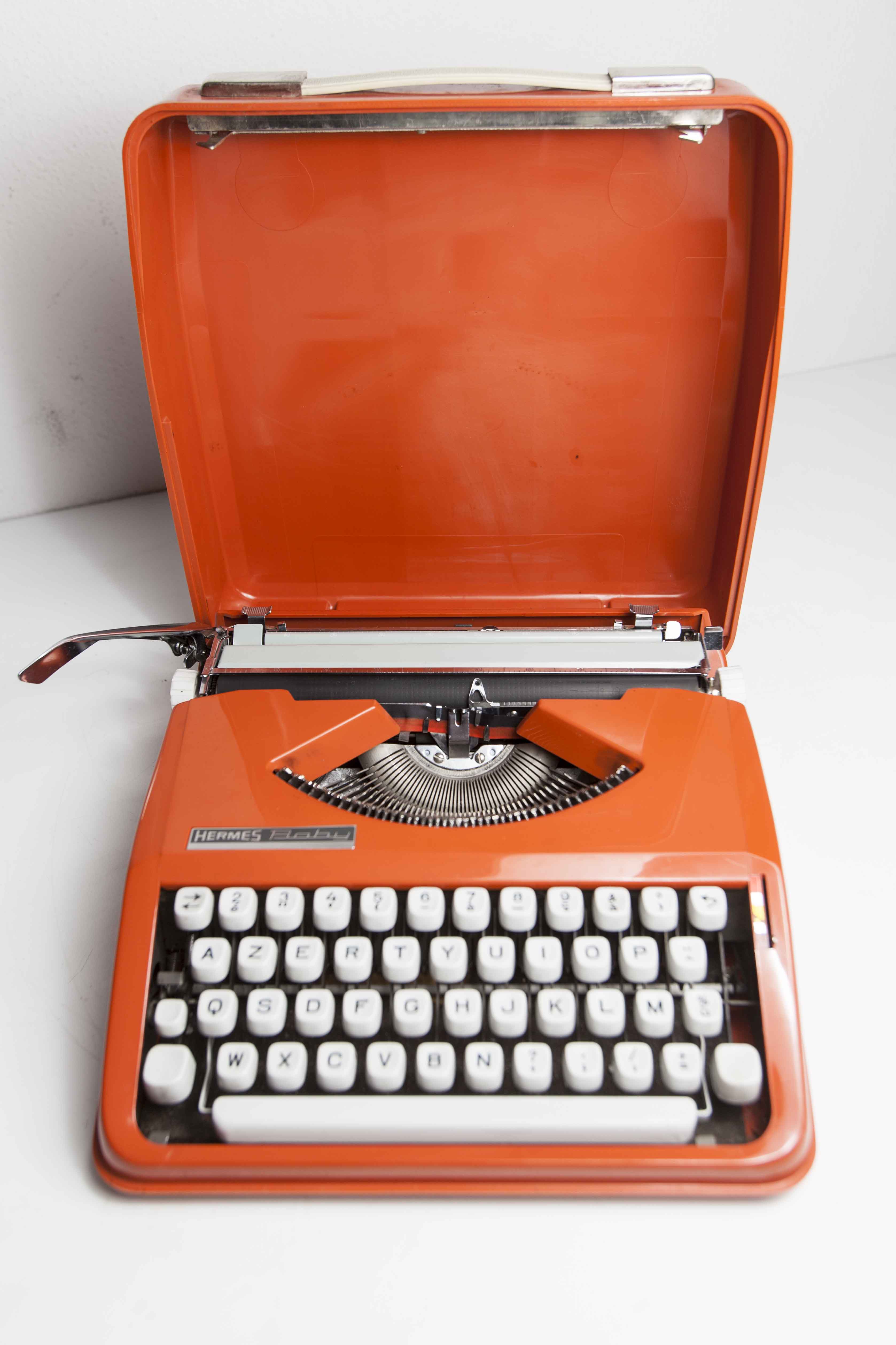 Hermès Baby 1972 new ribbon typewriter