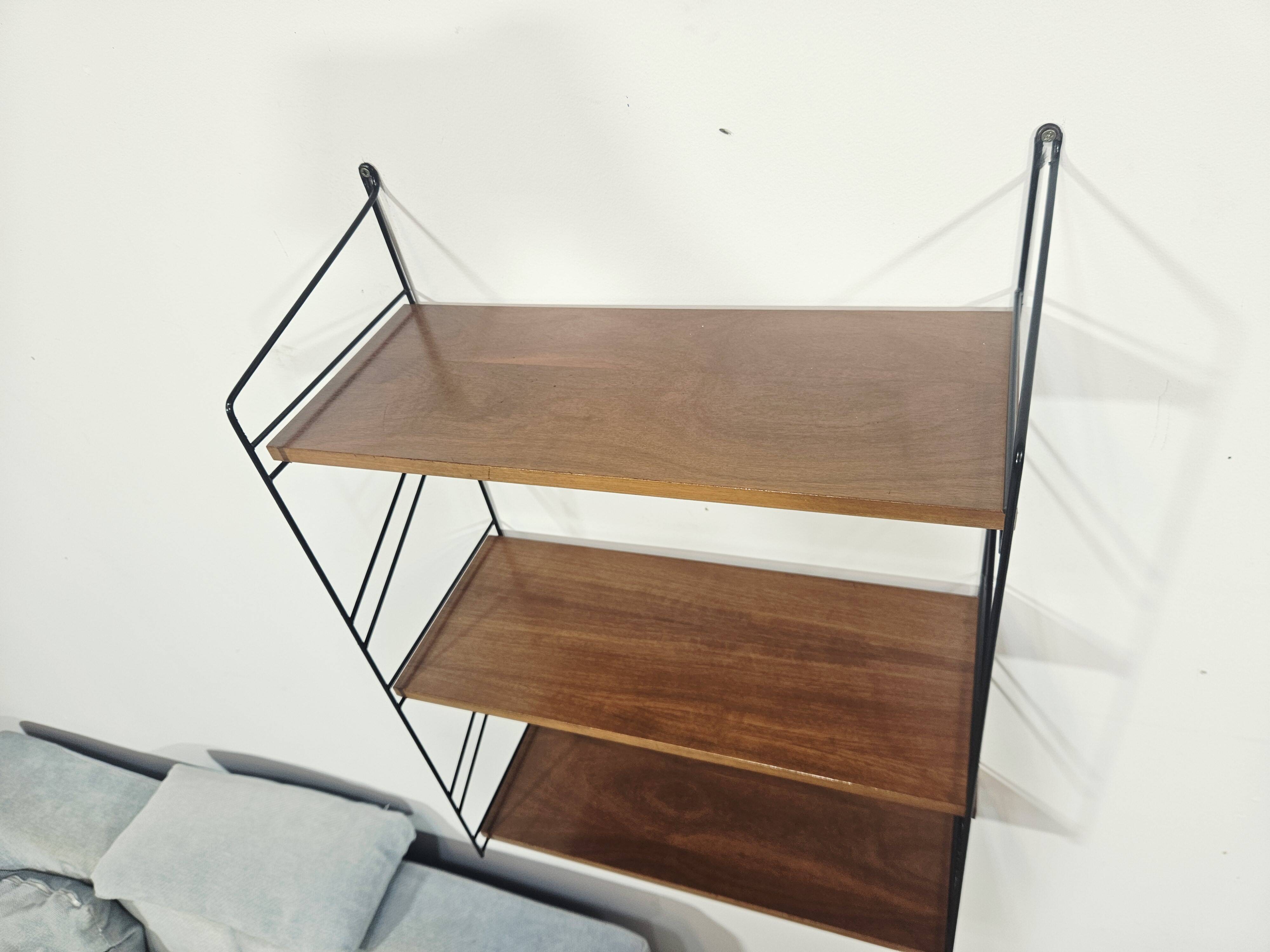 Étagère murale Mid-Century / String / Tomado / années 1970.