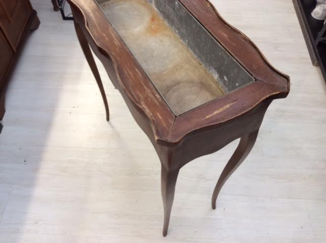 Indoor wooden planter