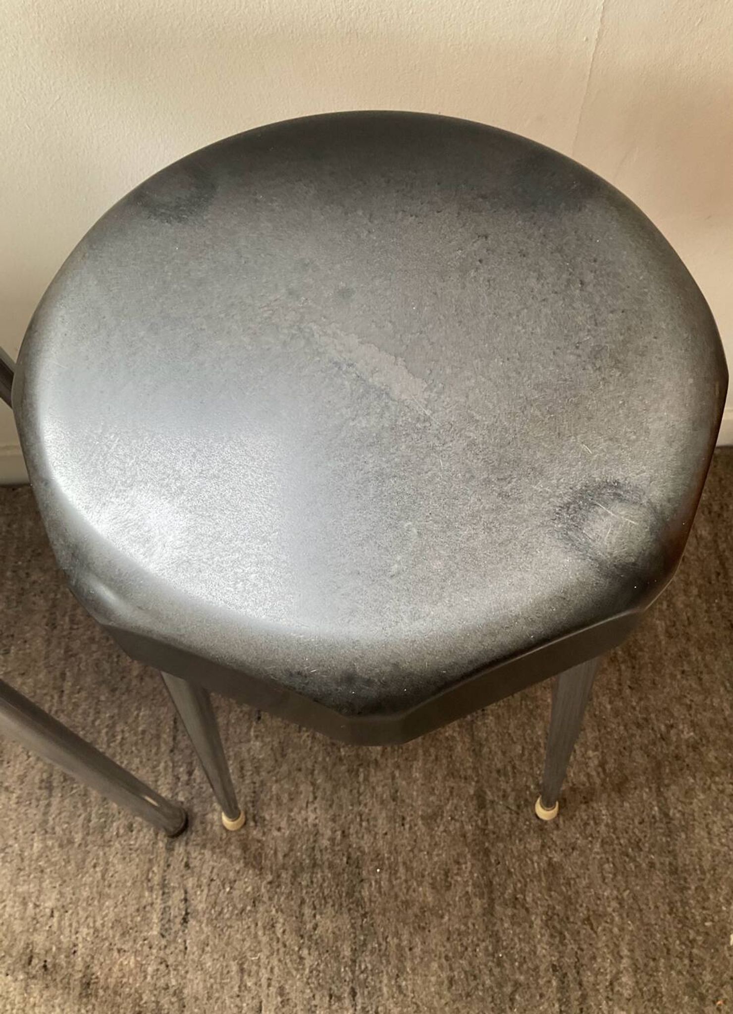 Duo de tabourets en bakélite, années 50