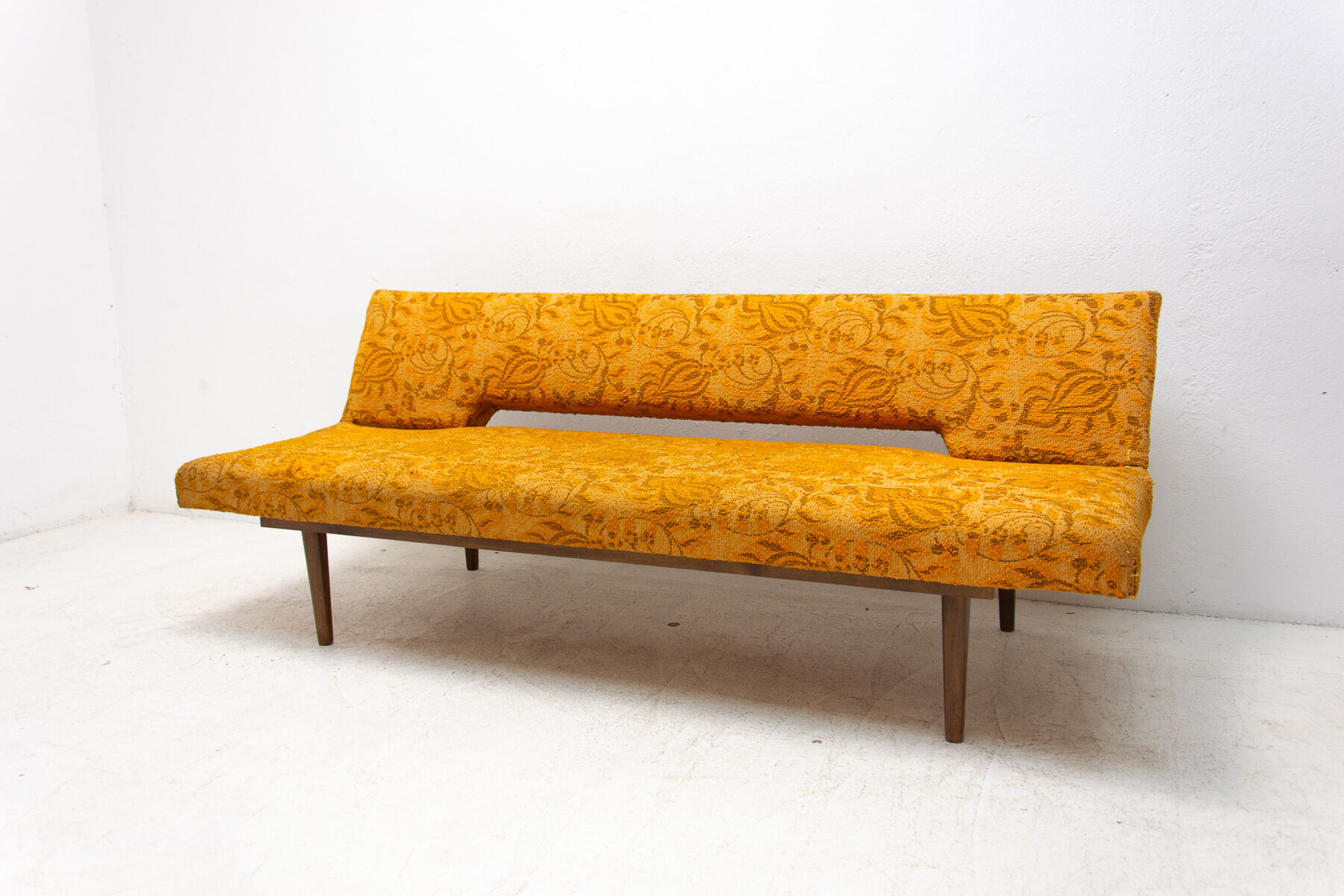 Folding daybed by Miroslav Navrátil, 1960´s, Czechoslovakia
