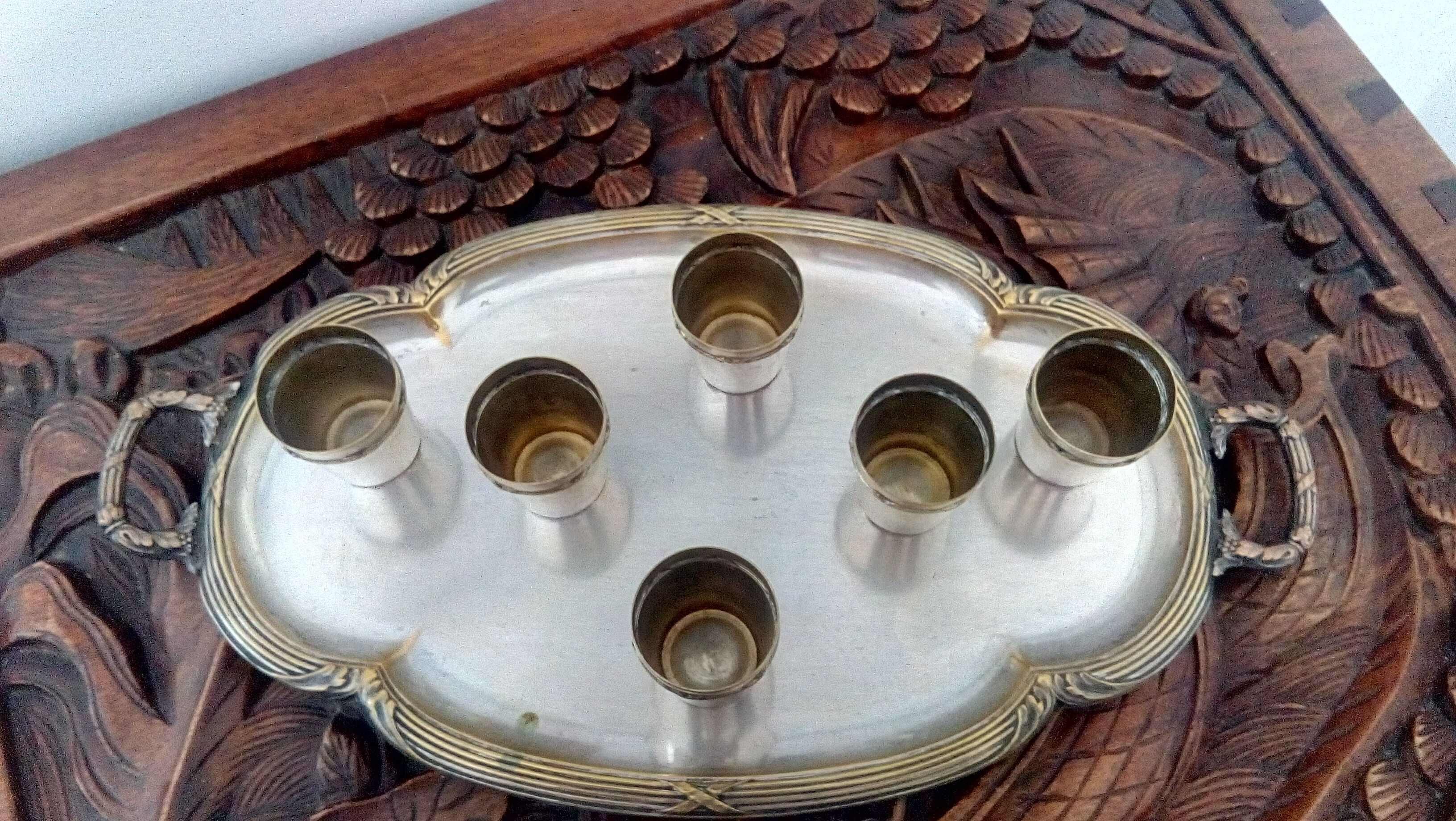 Silver metal liquor service