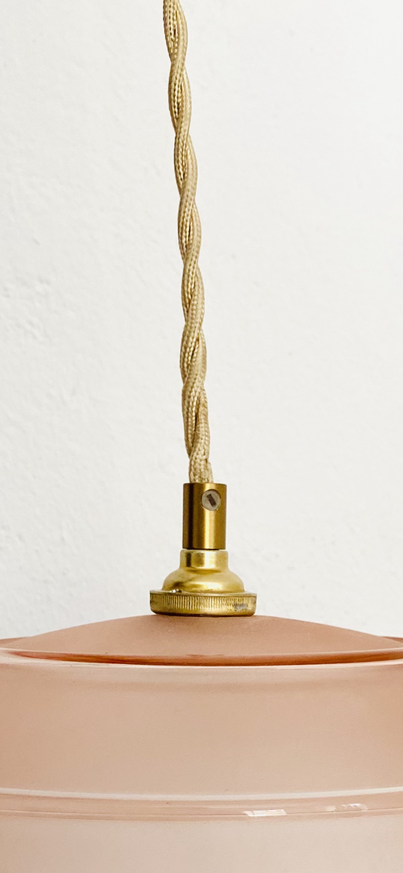 Pink glass suspension, fabric cable, ceramic ceiling lamp