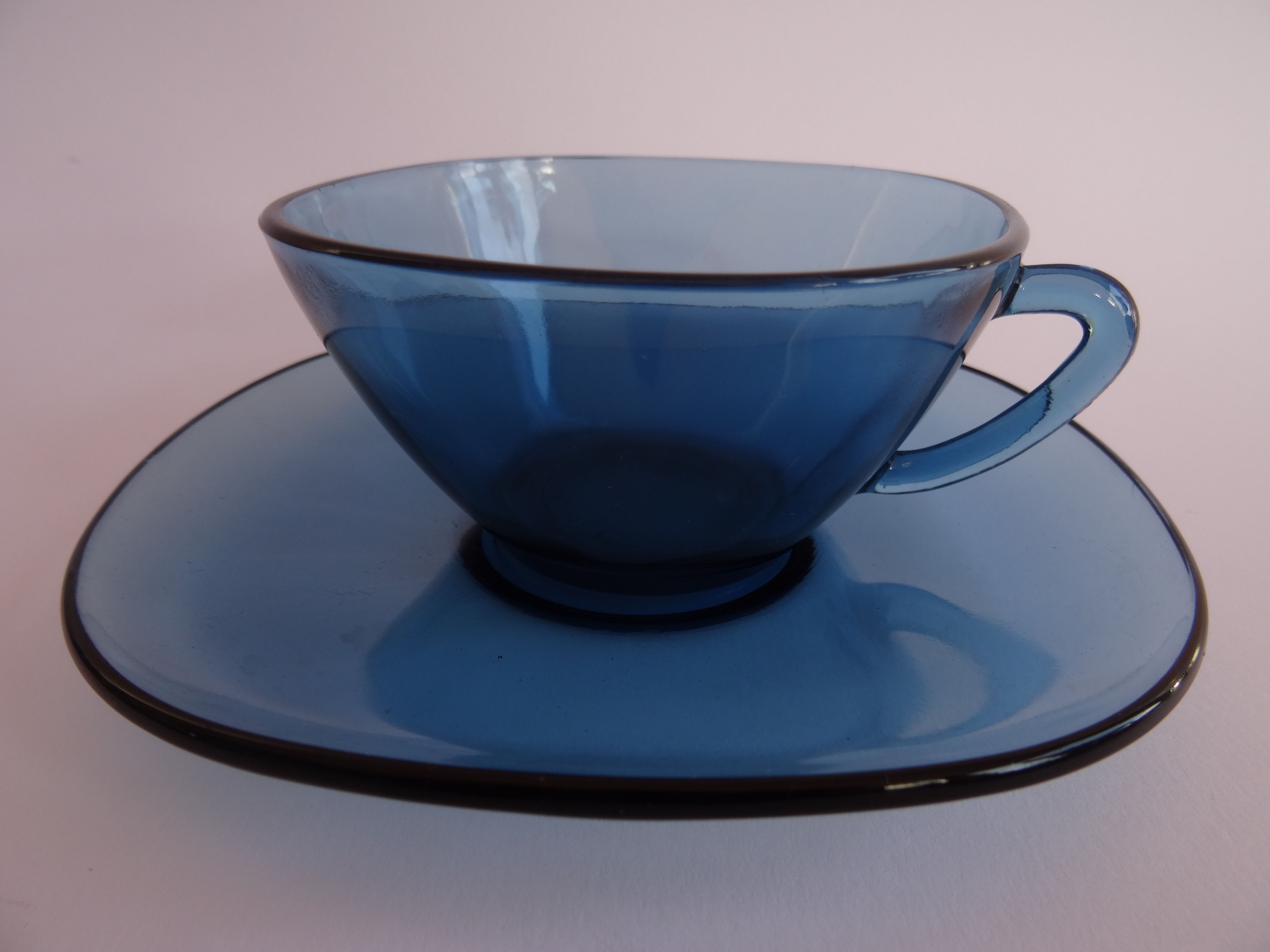 Tasses à café Vereco avec sous-tasses