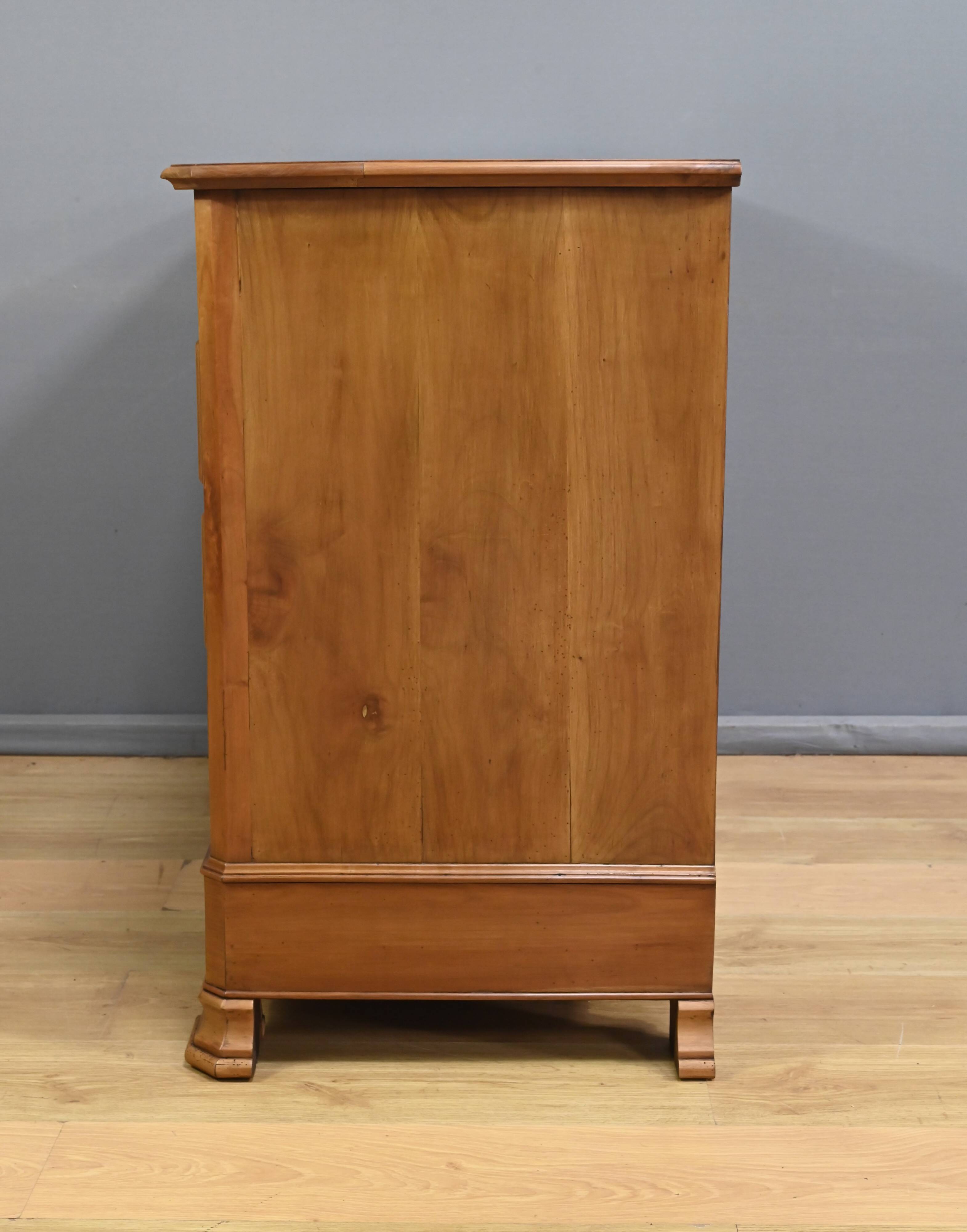 Cherry wood chest of drawers, Louis-Philippe style – 1900