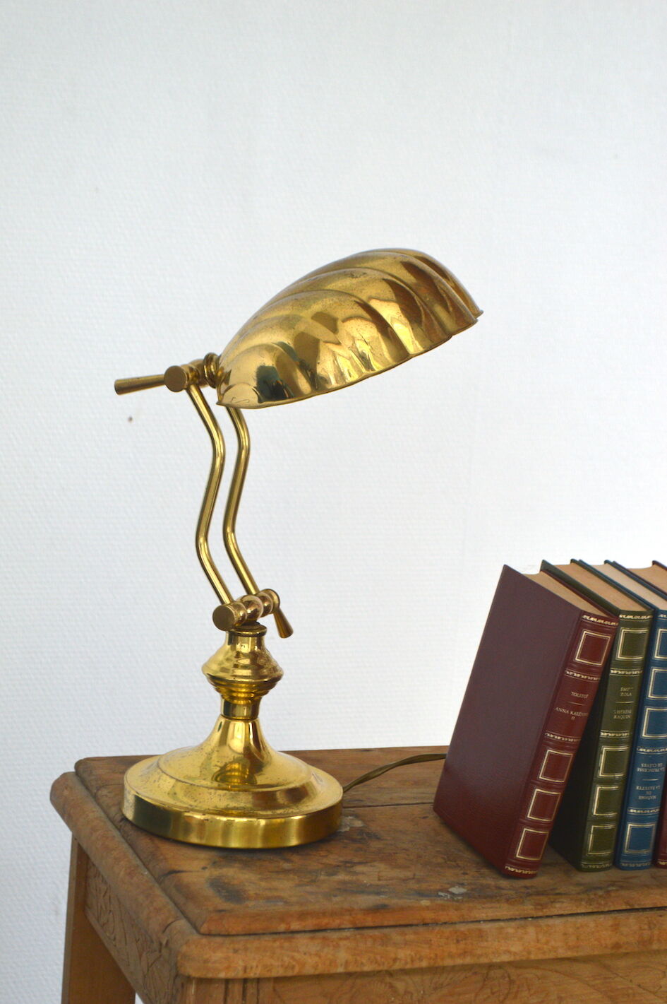 Vintage scallop lamp