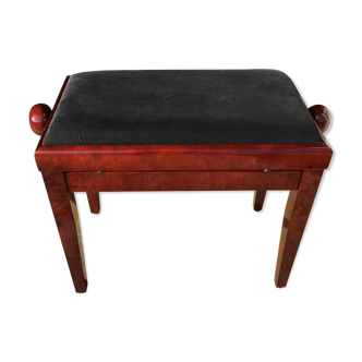 Piano bench